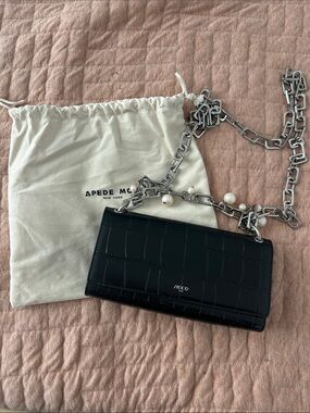 Apede Mod/Apede 1.9 Black Croc Embossed Chain Shoulder Bag